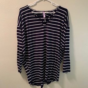 Long sleeve tee with cross neck design